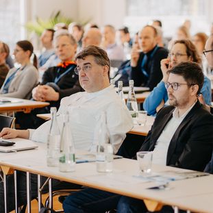 Ich war sehr beeindruckt von den Vorträgen und der professionellen Gestaltung der Vortragsfolien.